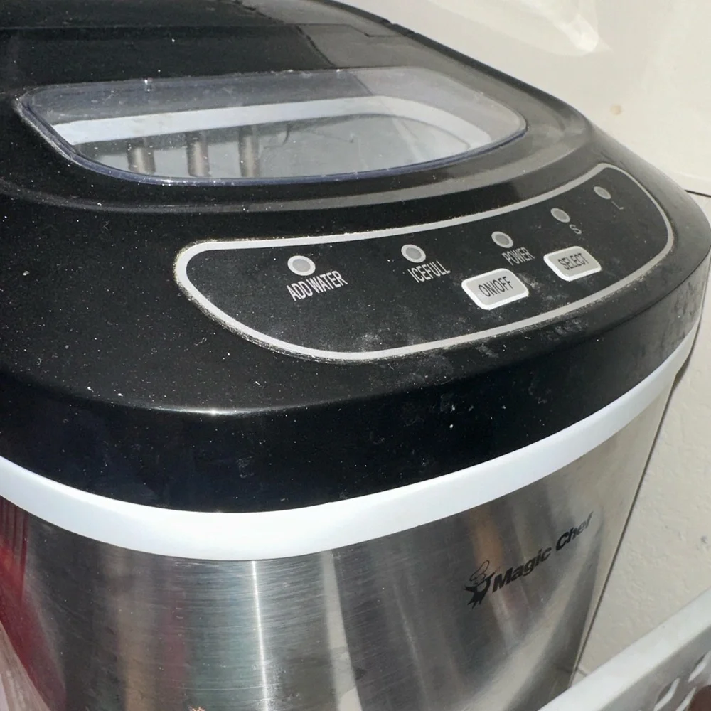 Magic Chef Portable Ice Maker - Picture 4 of 6